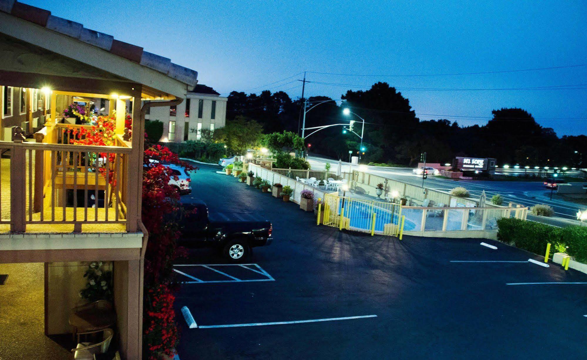 Rodeway Inn Near Downtown モントレー エクステリア 写真